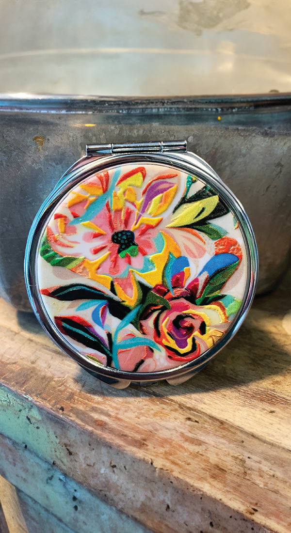 Michelle Allen Floral Compact background