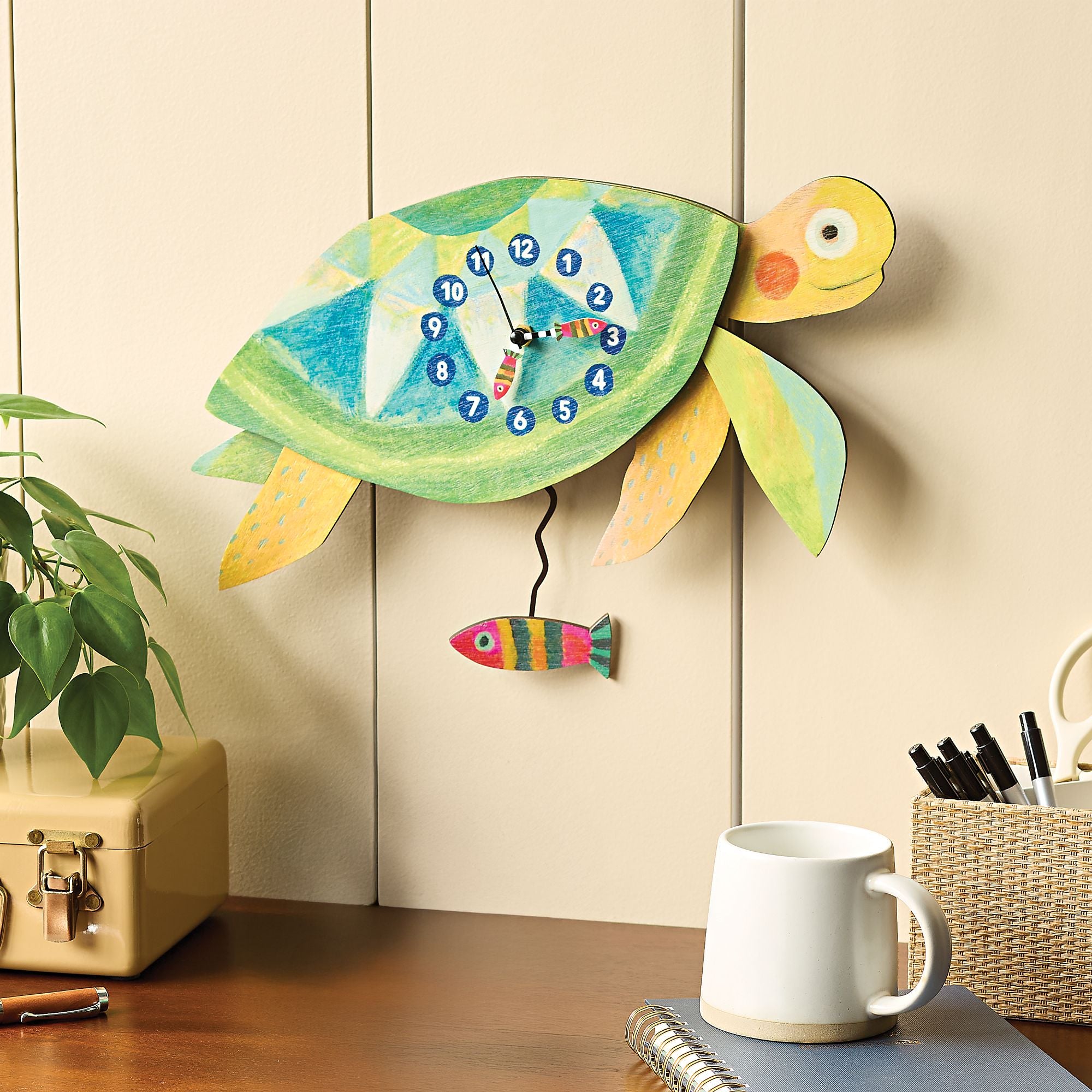 Turtle wall clock