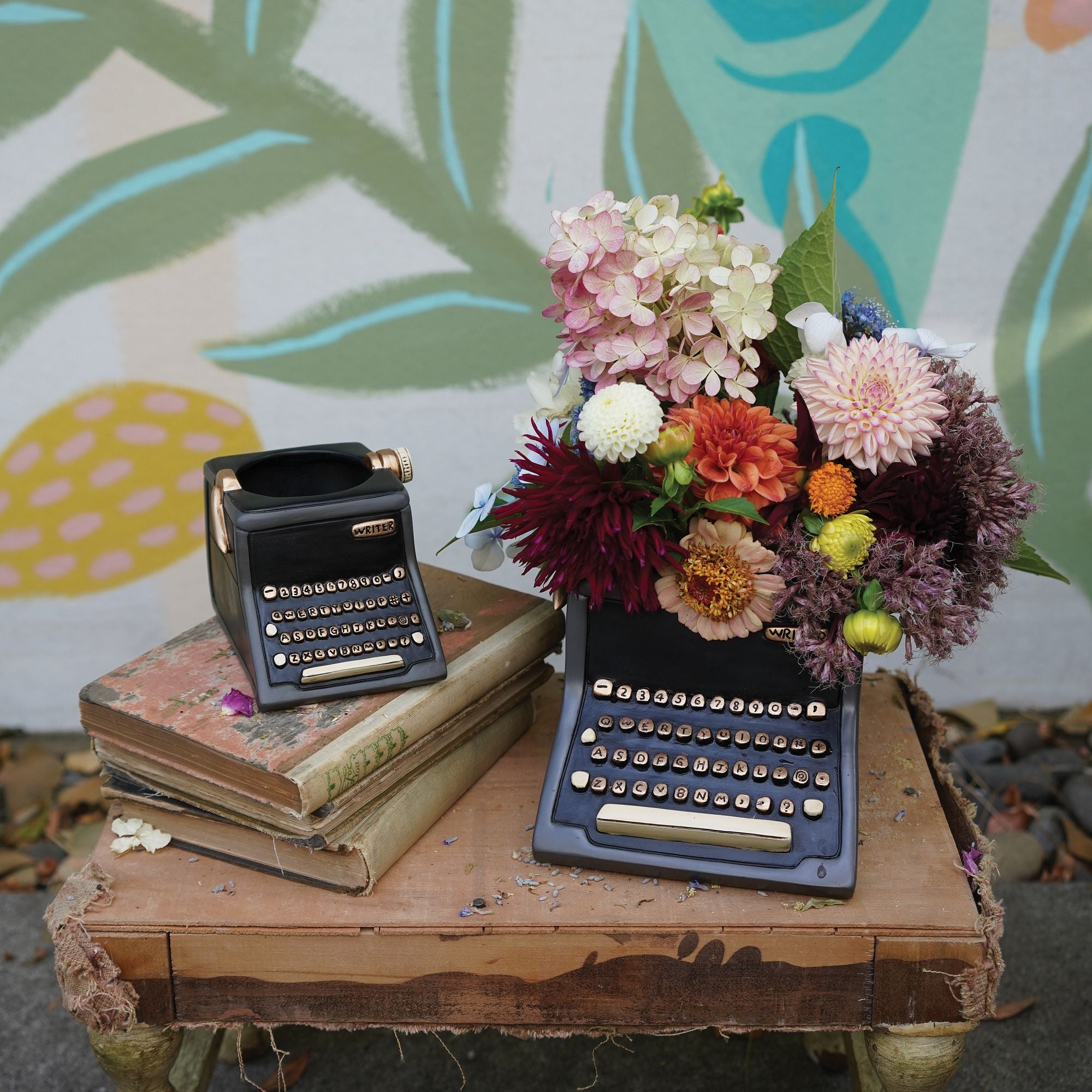 Baby Black Writer Planter