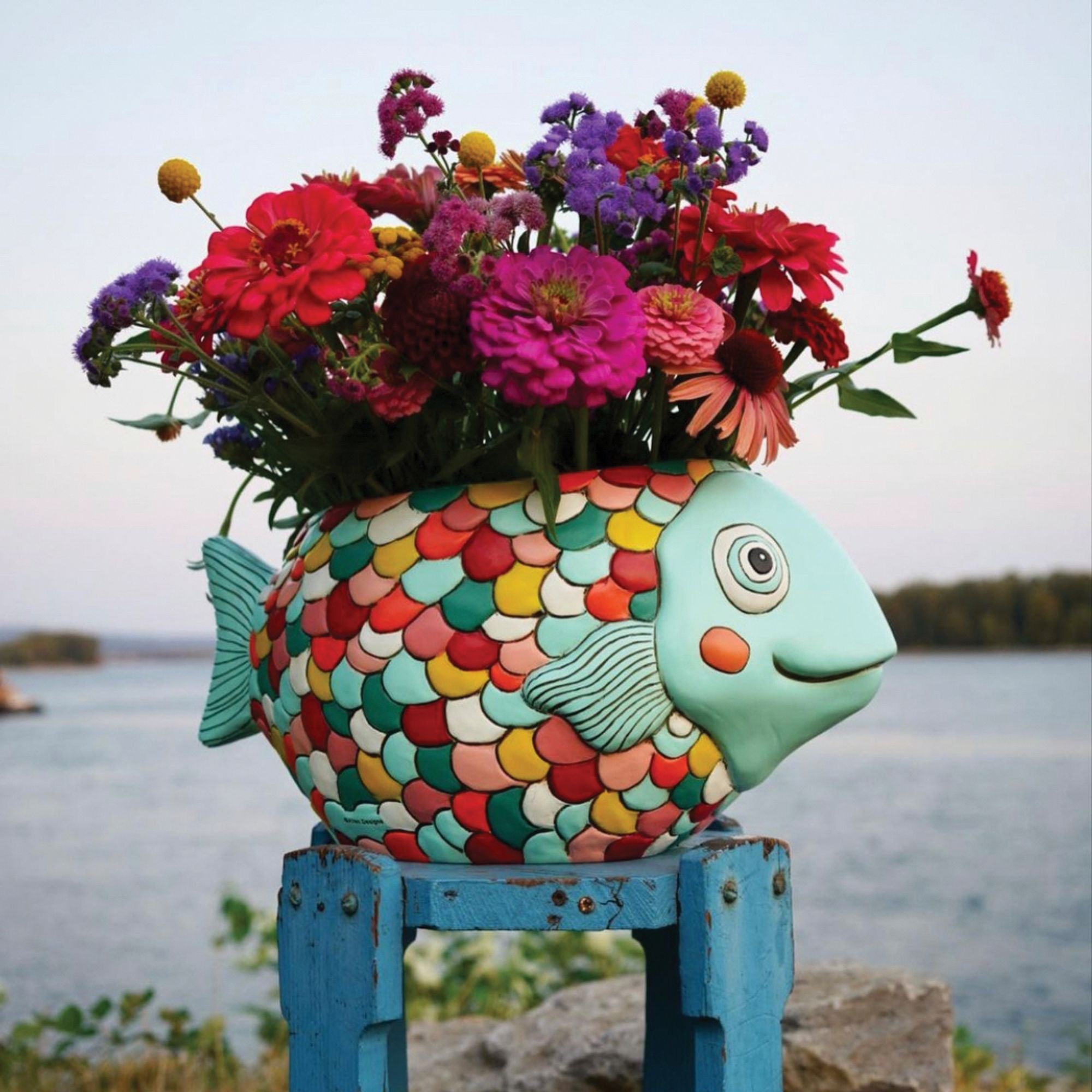 Rainbow Fish Super Planter